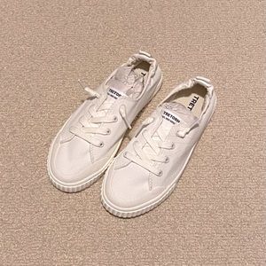 Tretorn Canvas Slip-on